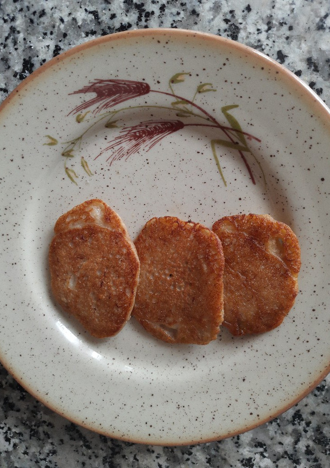 Una foto de Tortitas veganas de pera y plátano (sin azúcar)