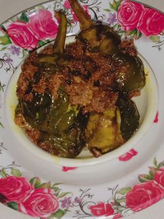 बैंगन की सूखी मसालेदार सब्जी (baingan ki sukhi masaledar sabzi recipe in Hindi) रेसिपी मुख्य फोटो