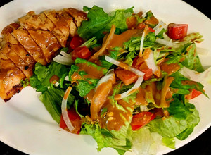 Hình của món Salad ức gà.