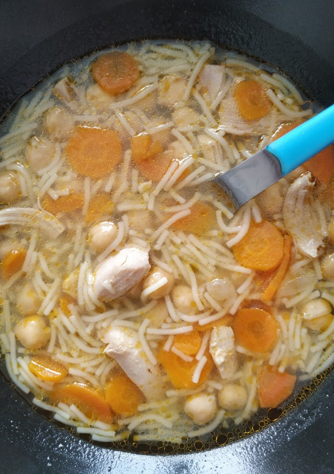 Una foto de Sopa de pollo