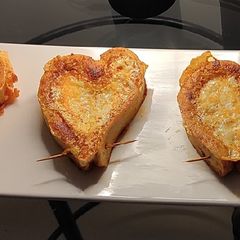 A picture of Sausage 🌭 Eggs 🥚 Heart.