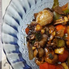 A picture of Chilli mushroom.