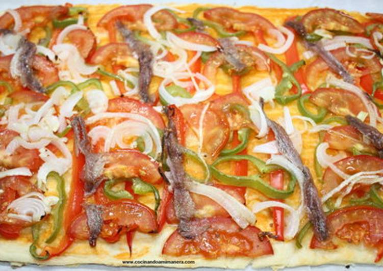 Coca de verdura con anchoas la masa en thermomix