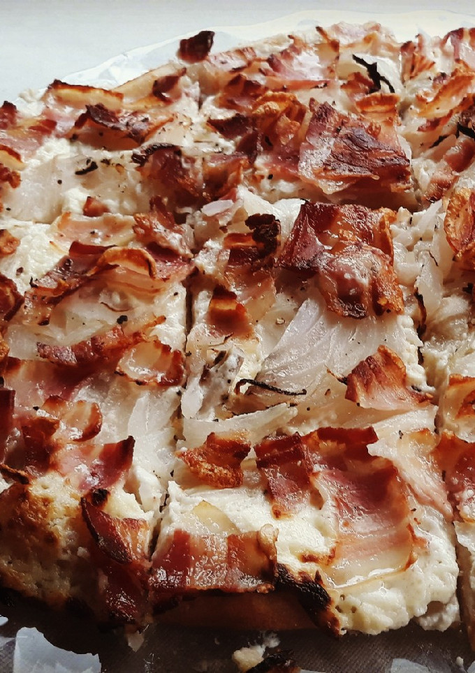 Una foto de Coca flammkuchen