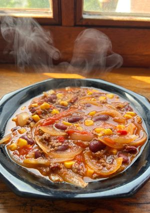 Foto resep Chili Con Carne (sup tomat dengan isian daging giling dan cabai)