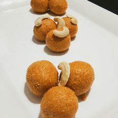 A picture of Besan ke ladoo. #foodsanyasi.