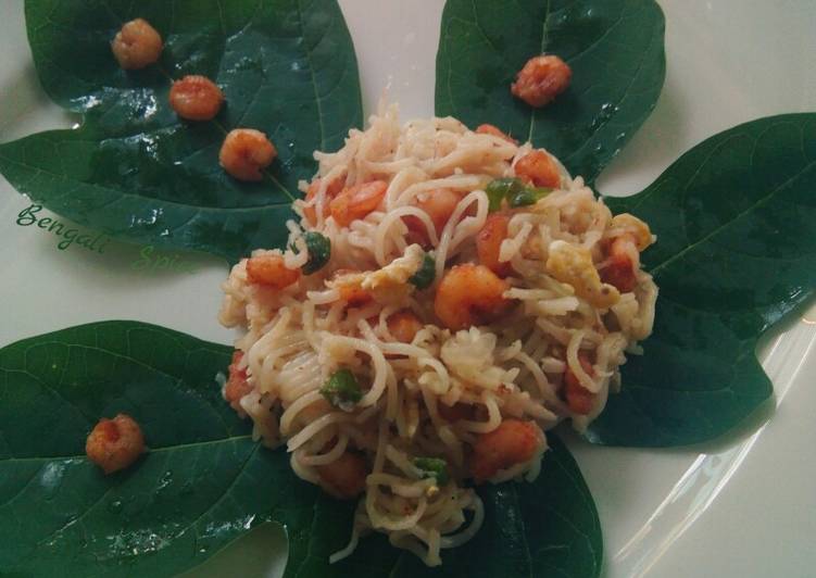 Easiest Way to Prepare Award-winning Stir Fried Shrimp and egg noodles ♥