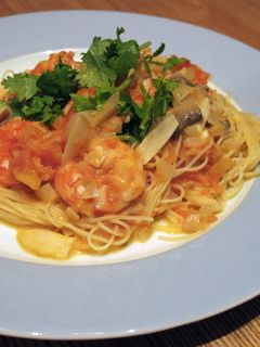 奶油茄汁蝦仁義大利麵 的食譜成品照片
