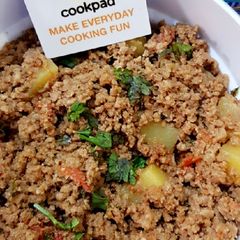 A picture of Aloo Qeema (Potato mince).