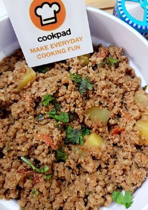 A picture of Aloo Qeema (Potato mince).
