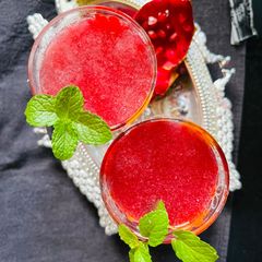 A picture of Pomegranate Mojito,Refreshing drink.