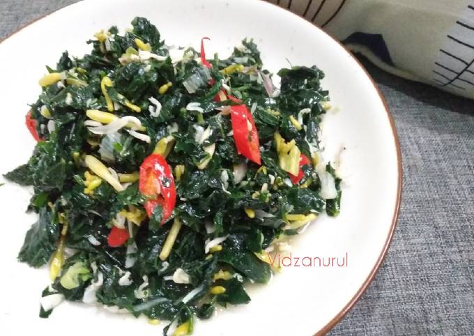 Langkah Mudah untuk Membuat Tumis daun pepaya teri yang Menggugah Selera