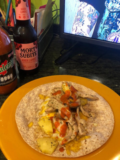 Una foto de Fajita de secreto ibérico y piña