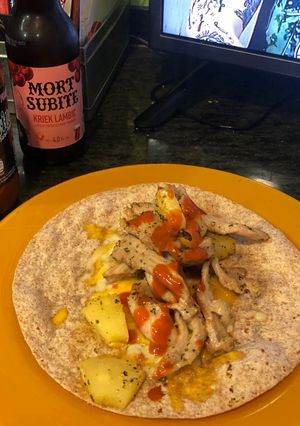 Una foto de Fajita de secreto ibérico y piña