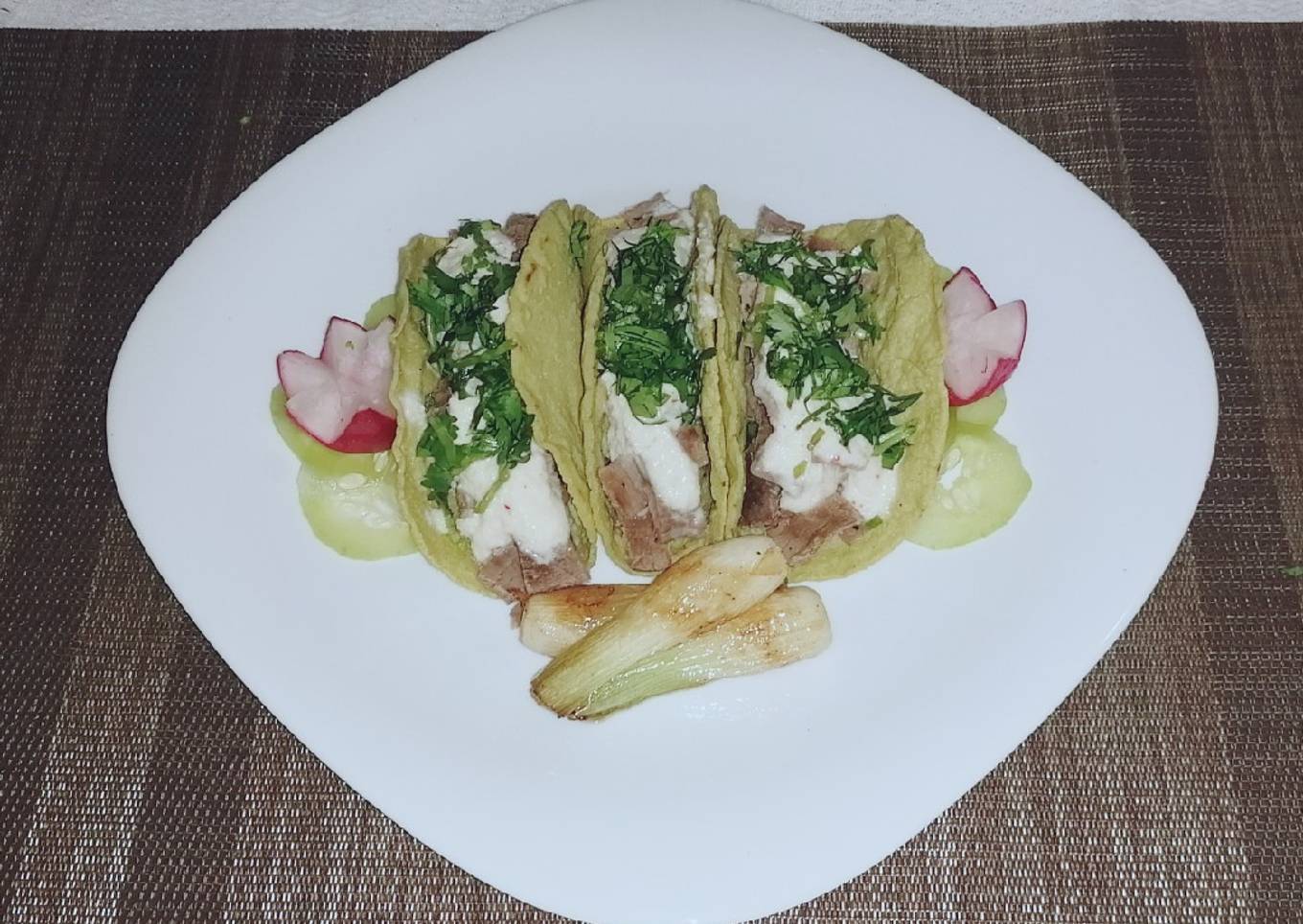 Tacos con tortillas de nopal estilo Alexito