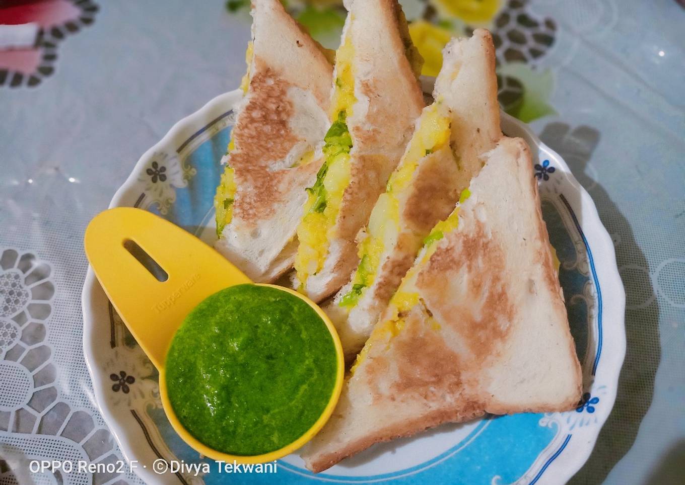 Potato stuffed sandwich with green chutney
