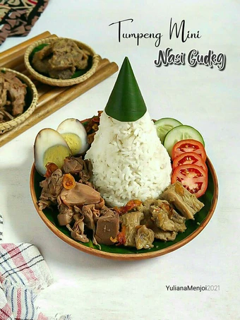 Langkah Mudah untuk Menyiapkan Resep Tumpeng Mini Nasi Gudeg yang Enak Banget Anti Ribet, Bisa Manjain Lidah