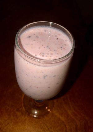 Una foto de Batido nutritivo de arándanos y fresas 🍓