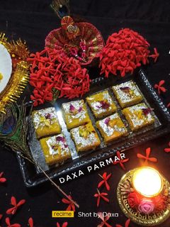 કેસર કોપરા પાક (Kesar Kopra Paak Recipe in Gujarati) રેસીપી મુખ્ય ફોટો