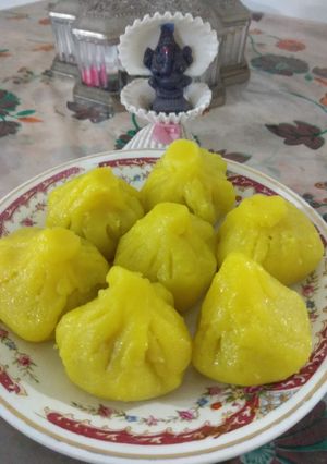 A picture of Apple Jam Modak.