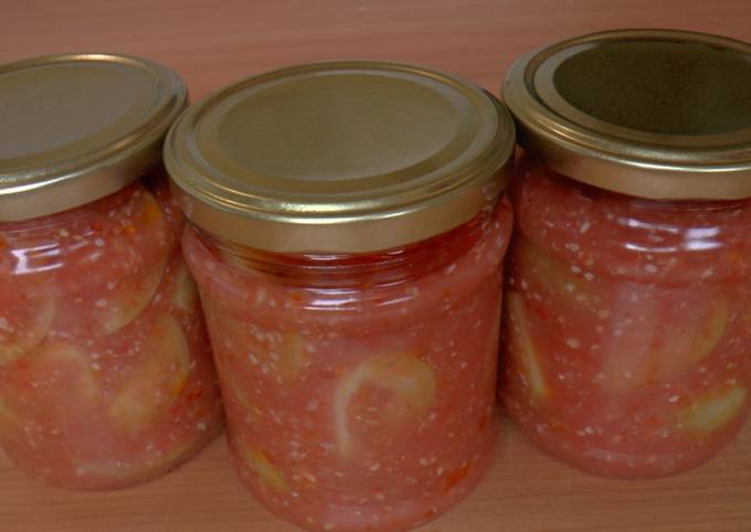 Зеленые помидоры в томатном соусе