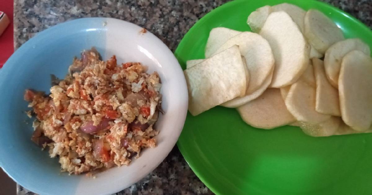 Yam and egg sauce Recipe by Mss_mairah Cookpad