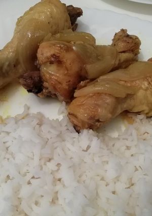 Foto principal de Jamoncitos de pollo al curry con arroz