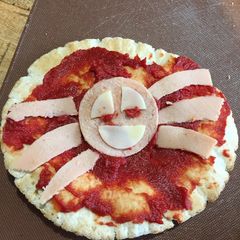Halloween Spider Pizza's A picture of Halloween Spider Pizza's.