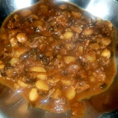 A picture of Chana and Chilka Moong Dal.