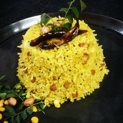 A picture of Pulihora (South Indian Tamarind Rice).