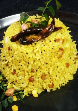 A picture of Pulihora (South Indian Tamarind Rice).
