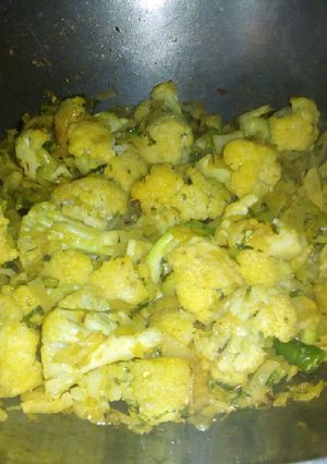 ফুলকপি ডাটা সহ ভাজি রেসিপির প্রধান ছবি