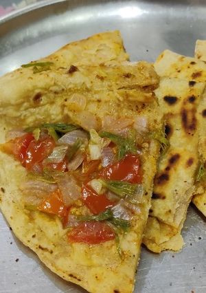 रोटी सैंडविच (roti sandwich recipe in Hindi) रेसिपी मुख्य फोटो