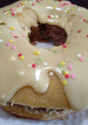 Foto principal de Roscón de reyes de chocolate blanco y trufa