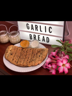 A picture of Garlic bread.