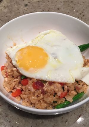 A picture of Spicy Asian Rice Bowl with chicken.