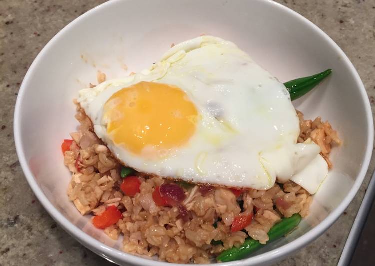 Spicy Asian Rice Bowl with chicken