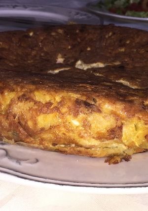 Una foto de Tortilla de papas y jamón