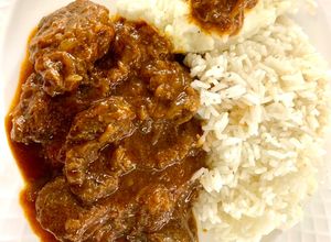 Una foto de Goulash Húngaro