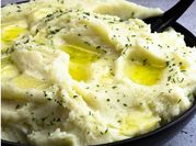 A picture of mashed potatoes russet