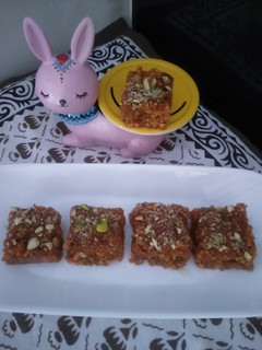 ડોડા બરફી (Doda Barfi Recipe In Gujarati) રેસીપી મુખ્ય ફોટો