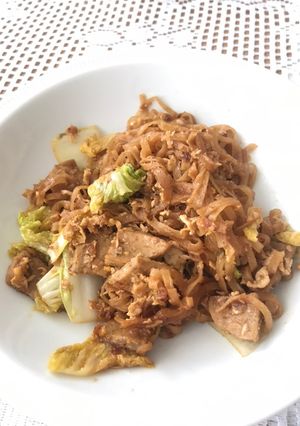 รูปของ ผัดหมี่โคราชหมูยอ
