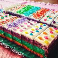 Rainbow Cake রেসিপির প্রধান ছবি