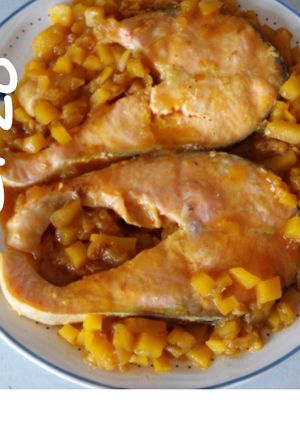 Foto principal de Salmón con calabacín y patatas