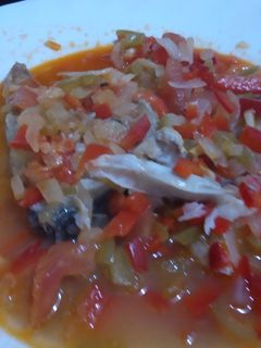 Una foto de Corvina en salsa