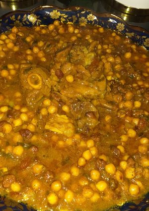 Foto principal de Tajín de carne de cordero y garbanzos y pasas