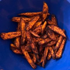 A picture of Seasoned Air Fryer Sweet Potato Fries.
