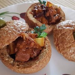 A picture of Bunny chow- my version.