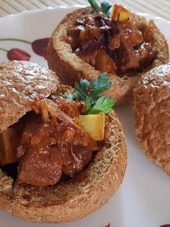 A picture of Bunny chow- my version.