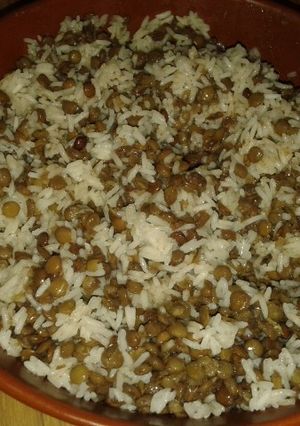 Una foto de Ensalada de Arroz y Lentejas